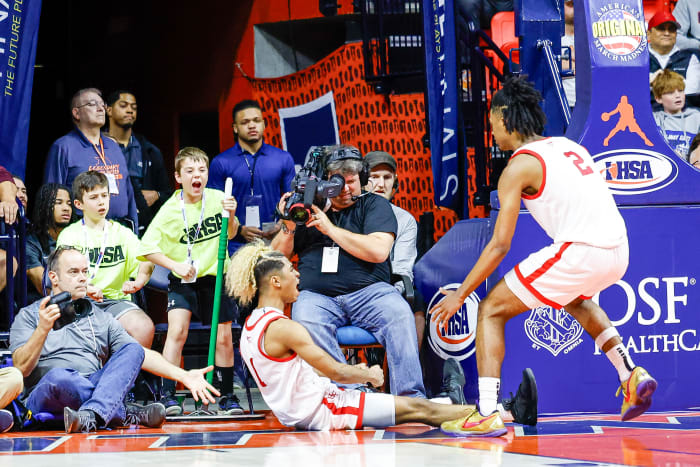Homewood-Flossmoor New Trier Illinois boys basketball March 8 2024 Nate Latsch 26687